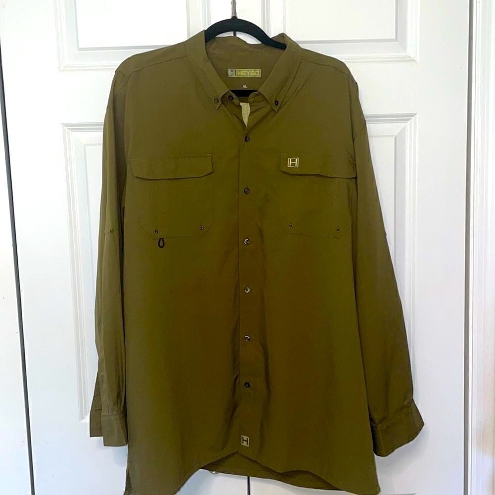 Heybo olive green performance shirt